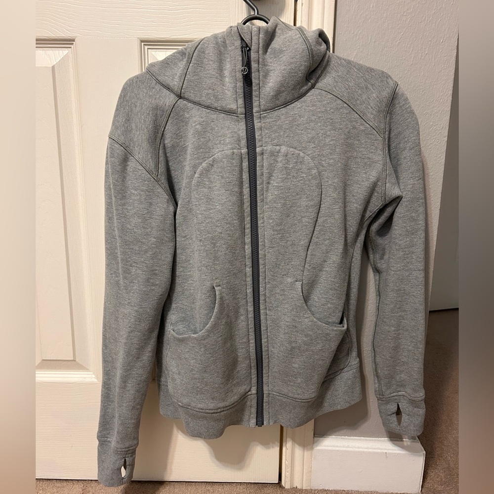 Lululemon scuba hoodie size 4